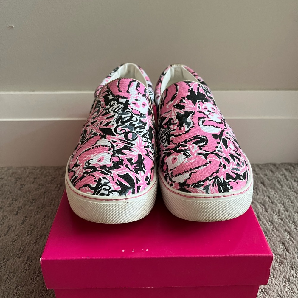 Lilly Pulitzer Julie Mule Sneaker in Hangin With My Boo size 8M